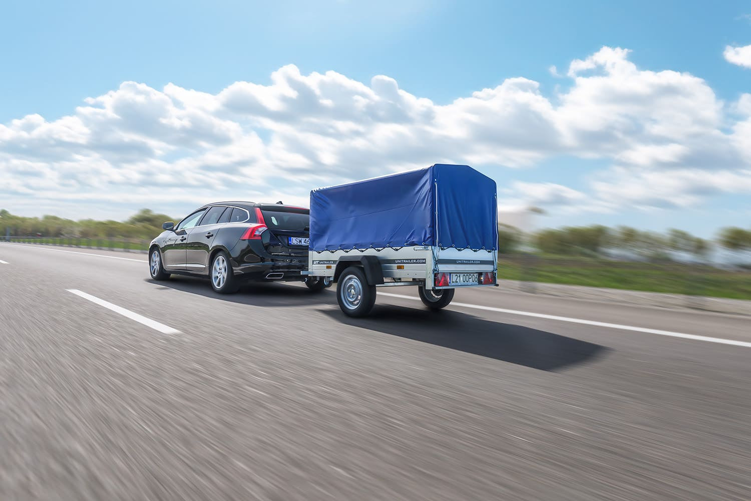 Gepäckanhänger Garden Trailer 200 KIPP 200 x 106 cm mit hoher blauer Plane