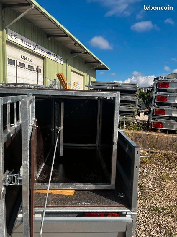 Kiste für den Transport von Hunden 3 Boxen